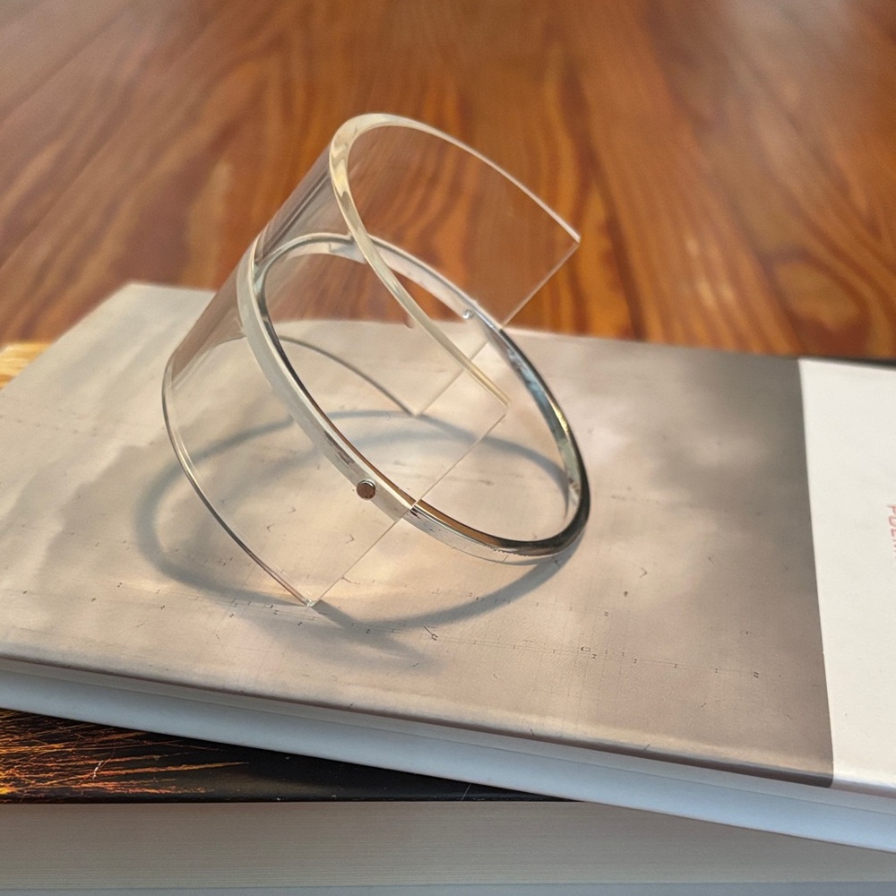 NWOT Minimalist Modern Acrylic Metal Bangle Cuff Bracelet